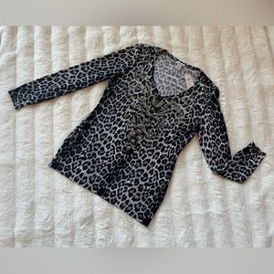 Cache Leopard top.